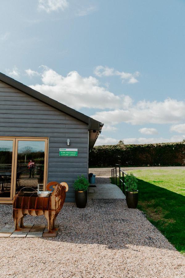 King Richard'S Luxury Lodge - Sleeps Up To 8 ,Dog Friendly ,Near Sherwood Forest At Fairview Farm In Nottingham Set In 88 Acres And Great For Groups,Family Gatherings,Corporate Events Luaran gambar