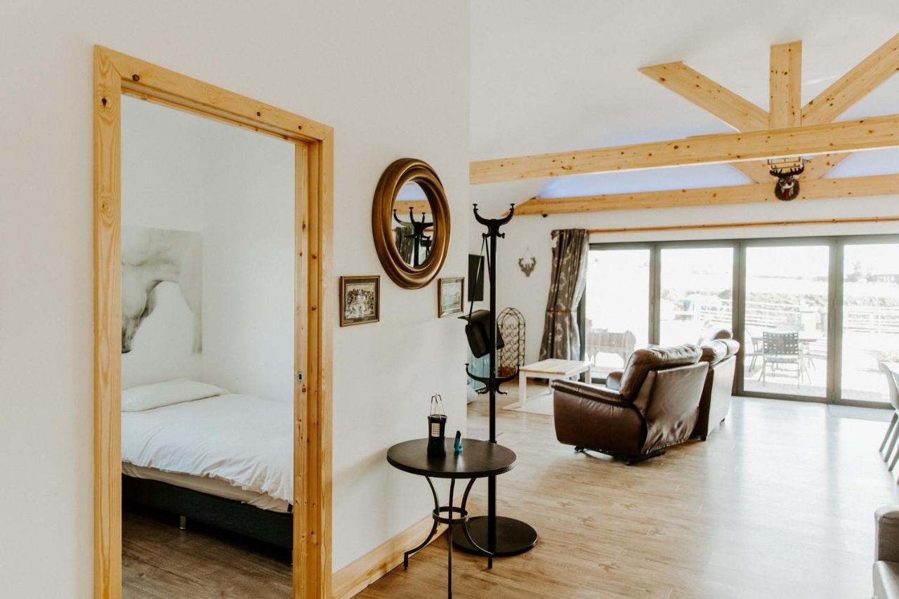 King Richard'S Luxury Lodge - Sleeps Up To 8 ,Dog Friendly ,Near Sherwood Forest At Fairview Farm In Nottingham Set In 88 Acres And Great For Groups,Family Gatherings,Corporate Events Luaran gambar