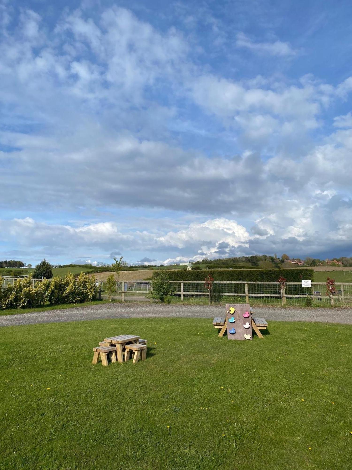 King Richard'S Luxury Lodge - Sleeps Up To 8 ,Dog Friendly ,Near Sherwood Forest At Fairview Farm In Nottingham Set In 88 Acres And Great For Groups,Family Gatherings,Corporate Events Luaran gambar